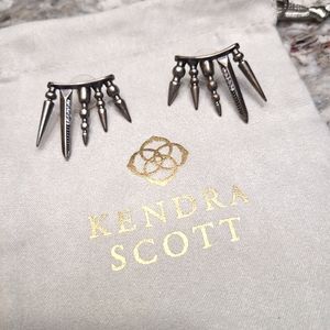 Kendra Scott Sawyers